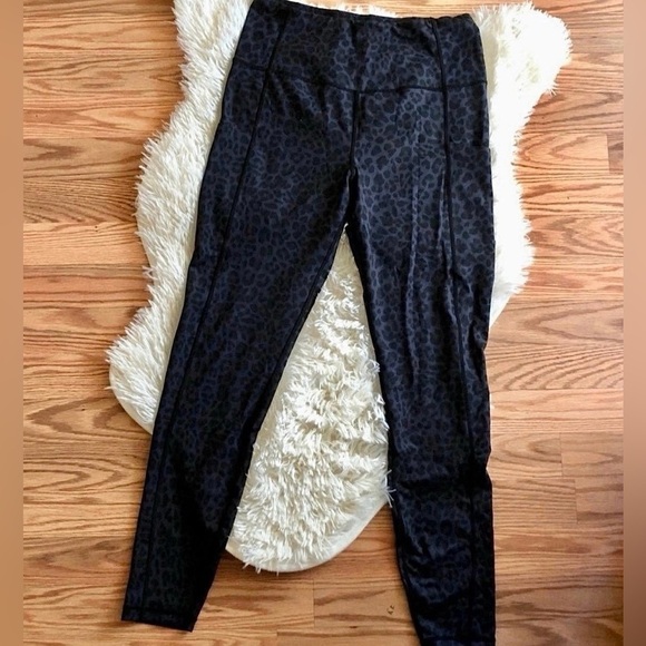 Leopard Print Leggings - Picture 1 of 3